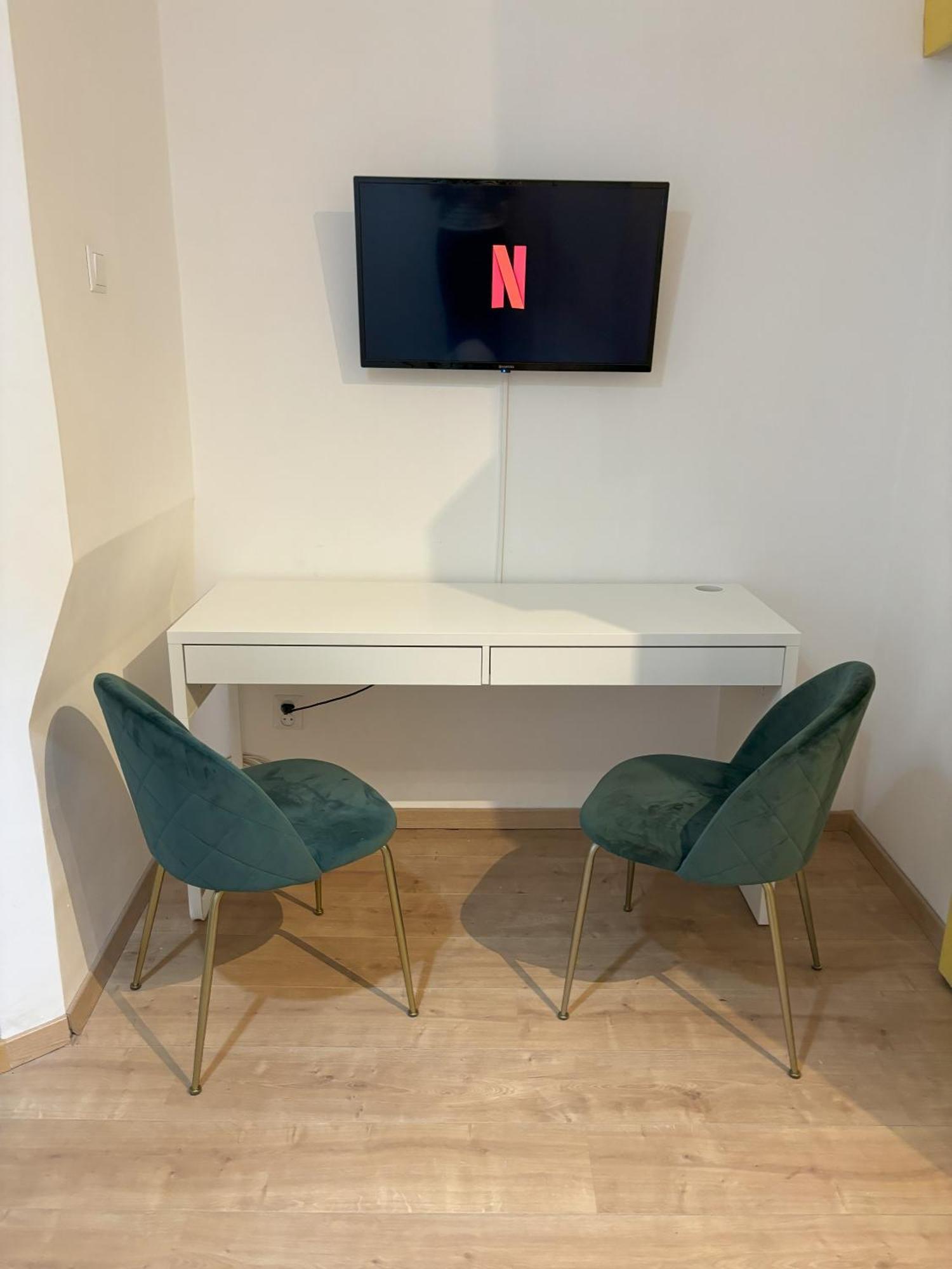 Tiny Studio Quinet Bukares Bagian luar foto